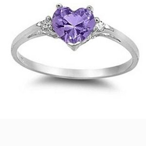 NWOT Heart-Shaped Ring